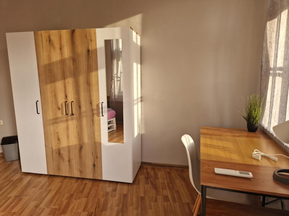 Lambo'S Corner Varna - Guest Rooms Kültér fotó